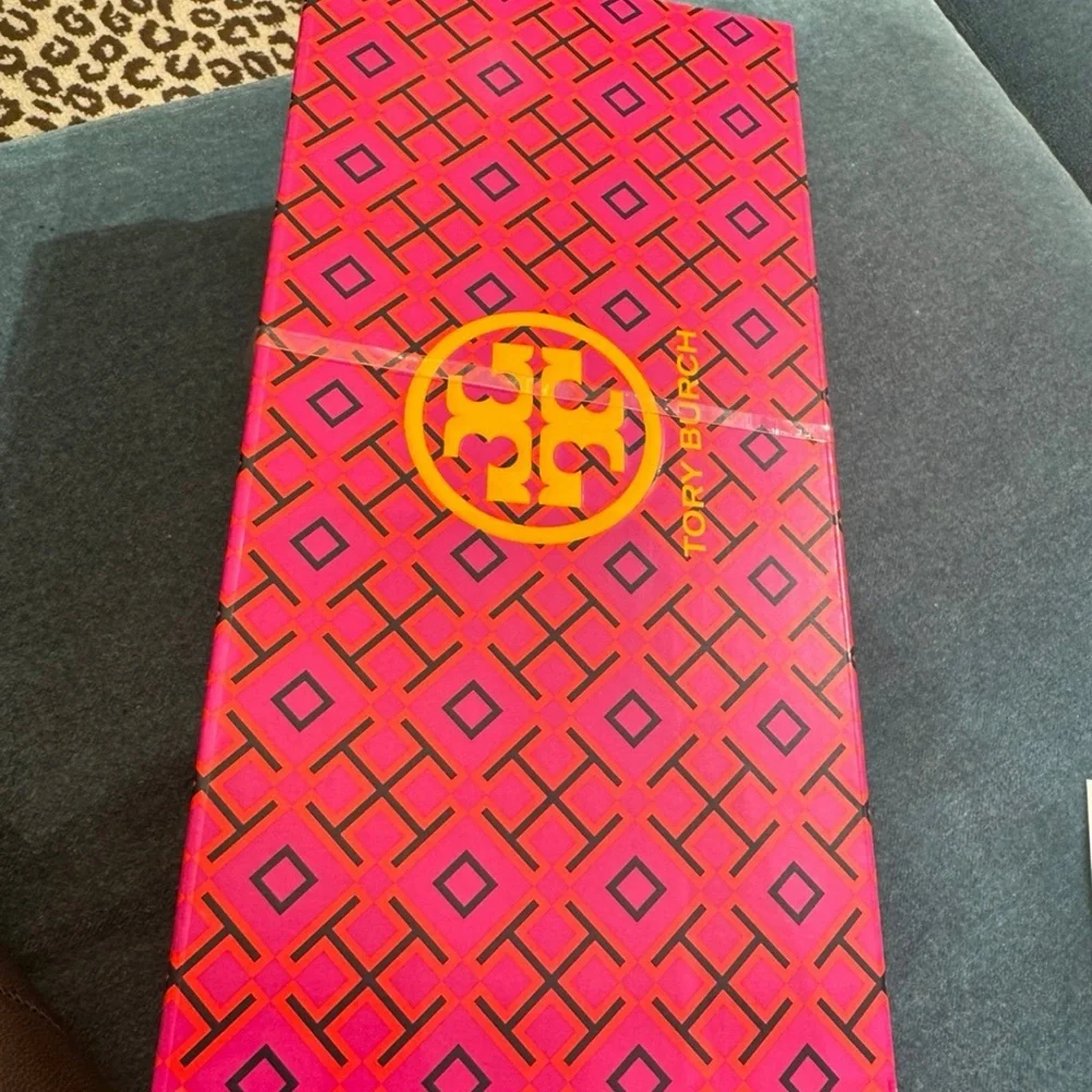 Brand New Authentic Tory Burch Women Rose Gold Bling Slides size 8 - Picture 4 of 4
